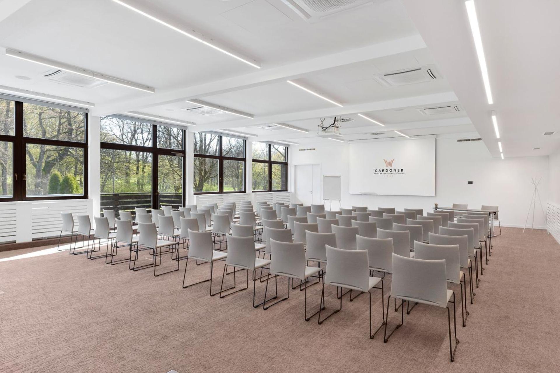 דובוגוקו Cardoner Hotel Es Konferenciakoezpont מראה חיצוני תמונה
