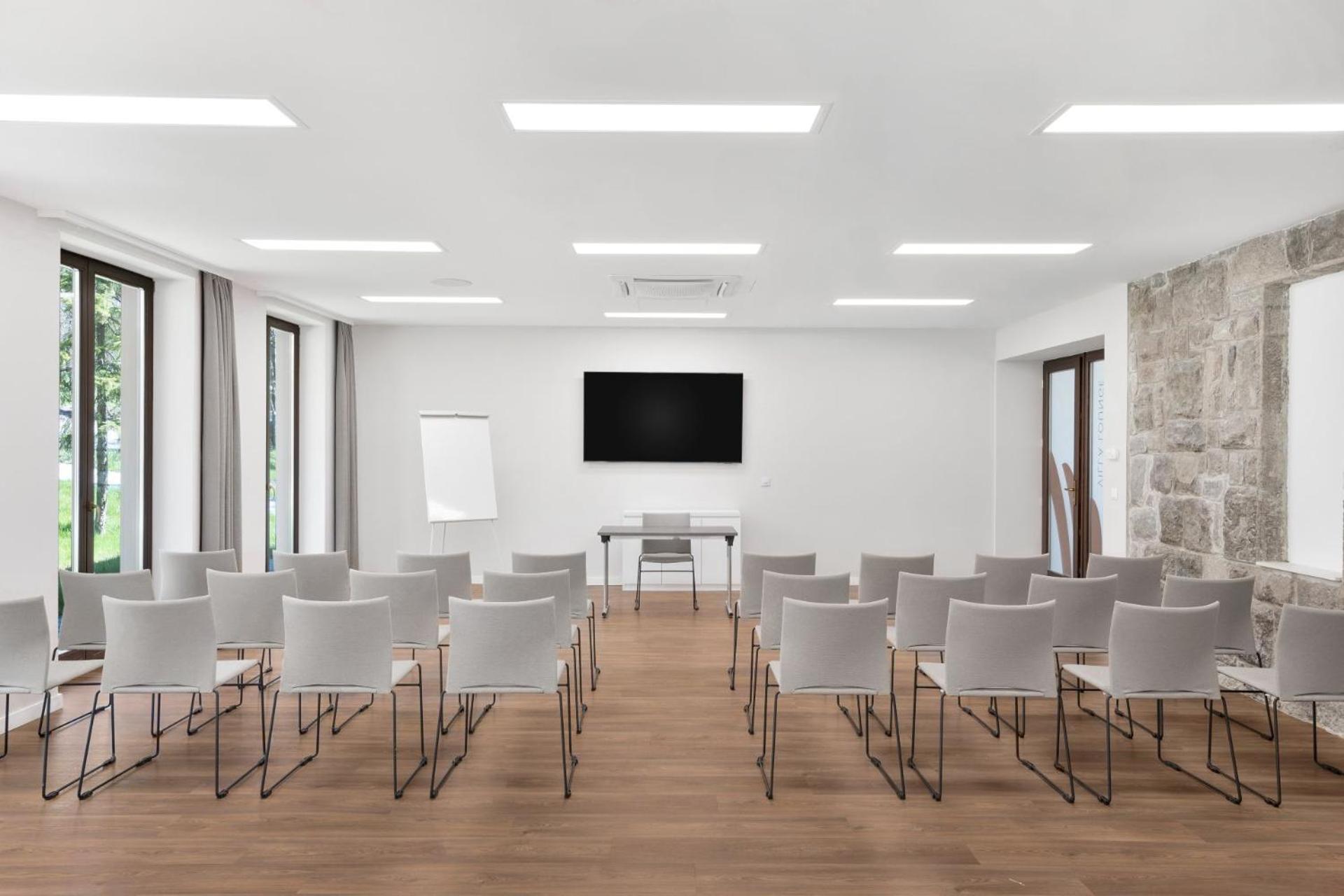 דובוגוקו Cardoner Hotel Es Konferenciakoezpont מראה חיצוני תמונה